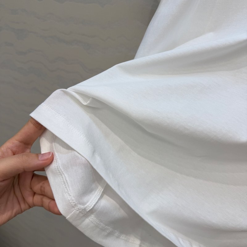 루이비통 모노그램 자수 포켓 반팔 티셔츠 001-233375