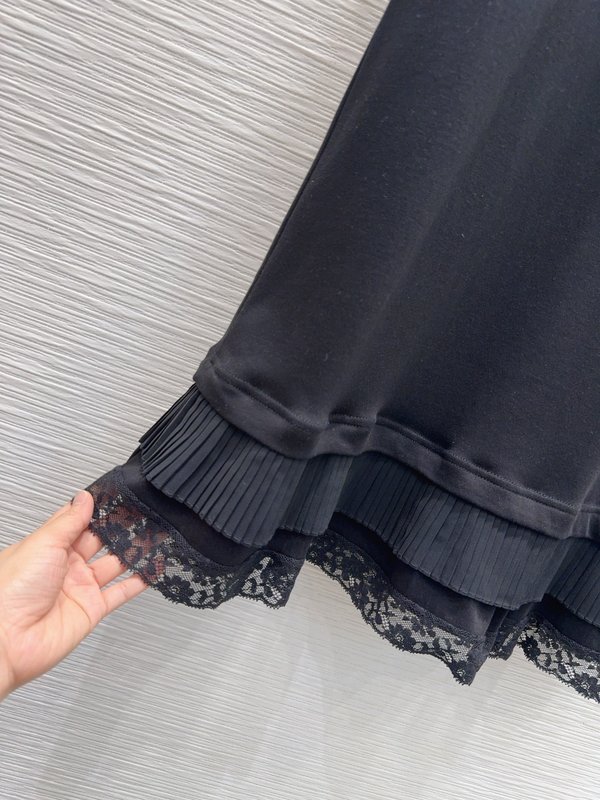 루이비통 입체 커팅 원피스 001-233389