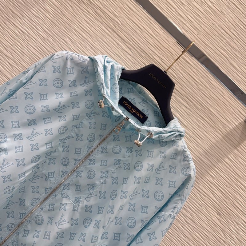 루이비통 가벼운 질감 입체 재단 재킷 001-233434