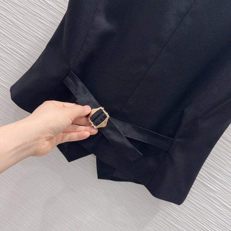 루이비통 심플 올드머니 조끼 숏팬츠 세트 001-233493