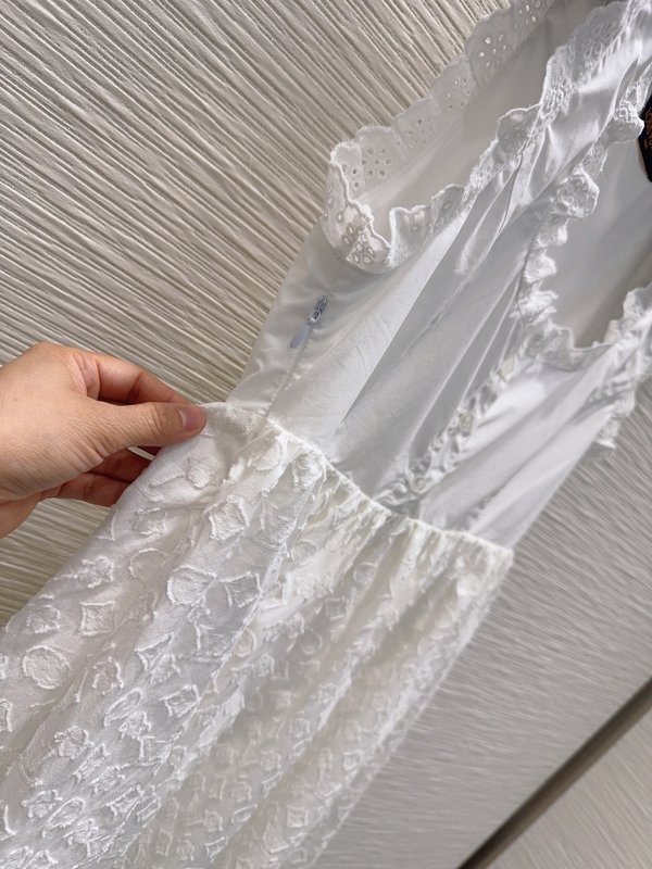 커스텀 자카드 컷오프 민소매 원피스 001-233500