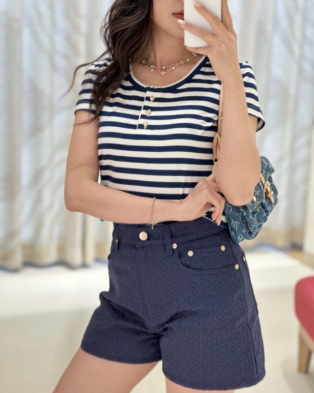 루이비통 블루 화이트 스트라이프 헨리넥 반팔 티셔츠 001-233501