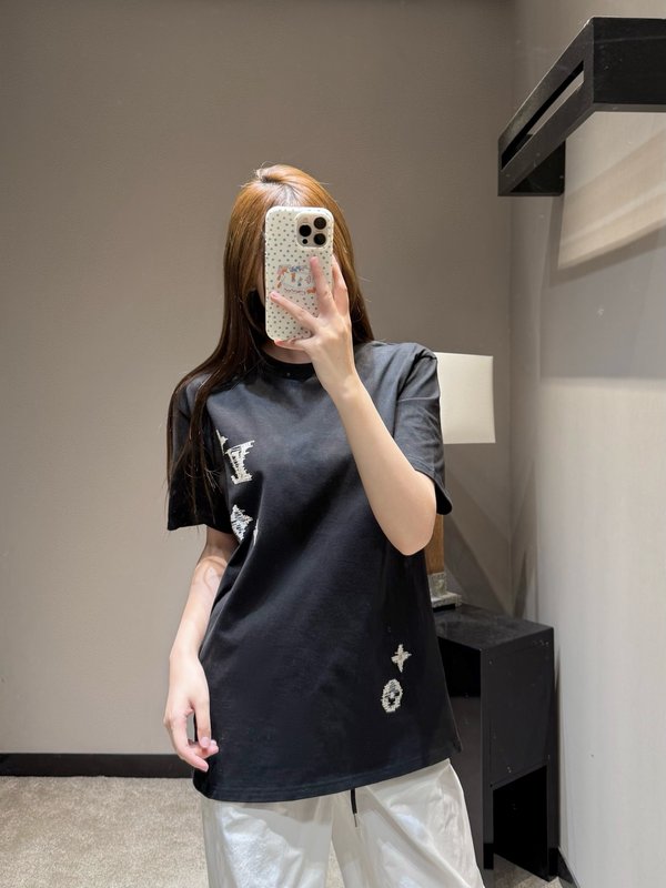 루이비통 헤비 엠브로이더리 반팔 티셔츠 001-233506