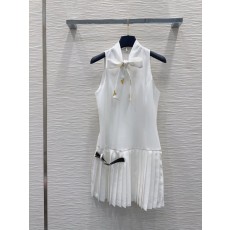 루이비통 뉴 화이트 민소매 원피스 001-233520