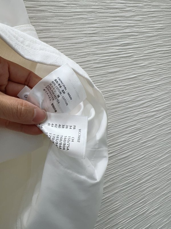 루이비통 뉴 화이트 민소매 원피스 001-233522