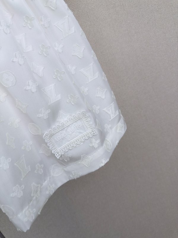 루이비통 스플라이스 자카드 레터 퍼프 슬리브 반팔 셔츠 001-233547