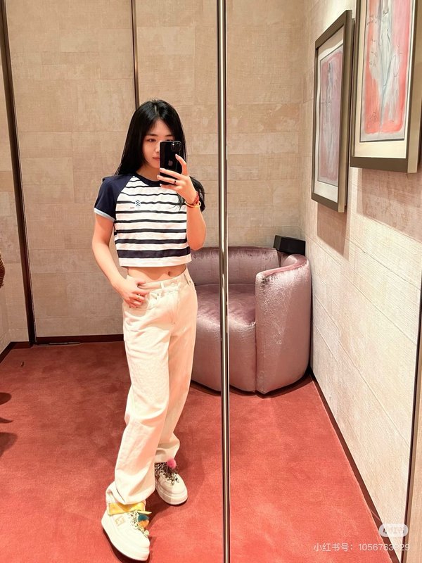자수 스트라이프 숏 티셔츠 001-233597