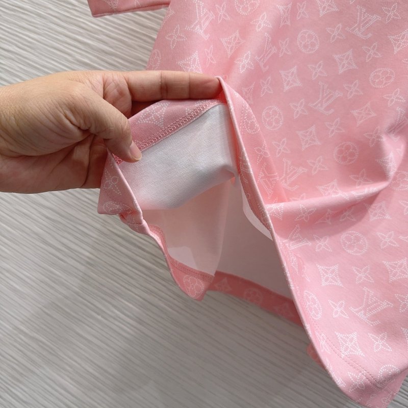 루이비통 여성 핑크 숏 티셔츠 001-233623