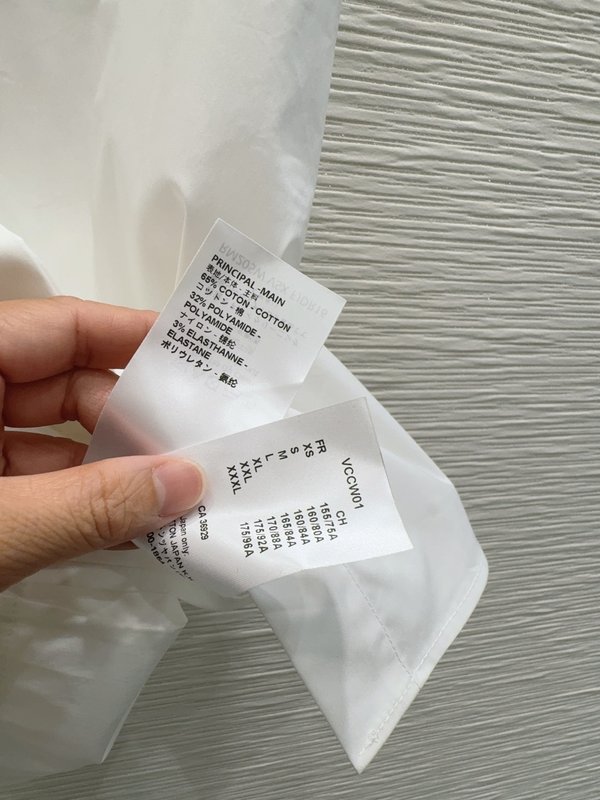 루이비통 스테레오 커팅 베스트 셔츠 001-233625