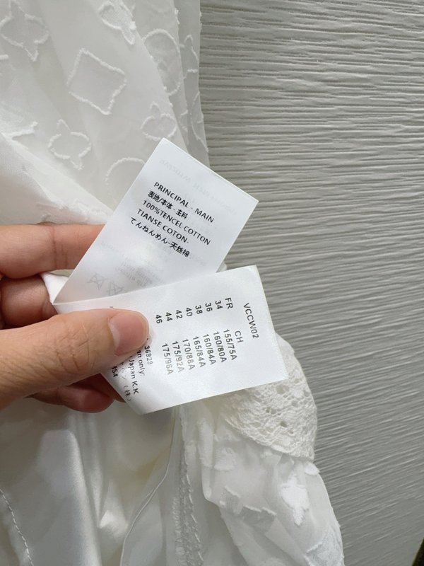 루이비통 자수 컷팅 원피스 001-233635