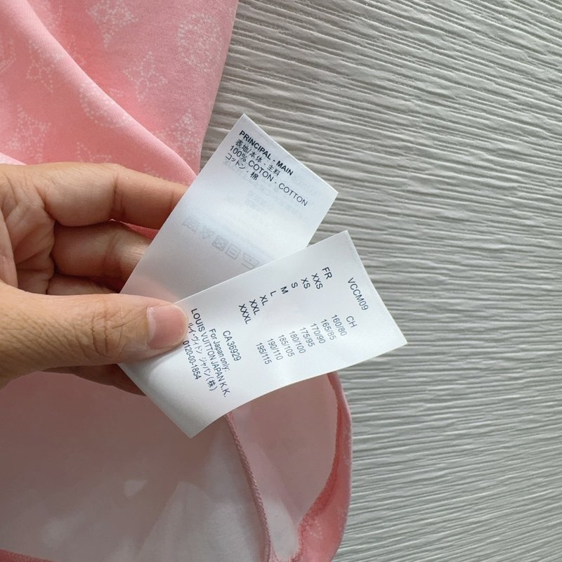 루이비통 여성 핑크 루즈핏 반팔 티셔츠 001-233665
