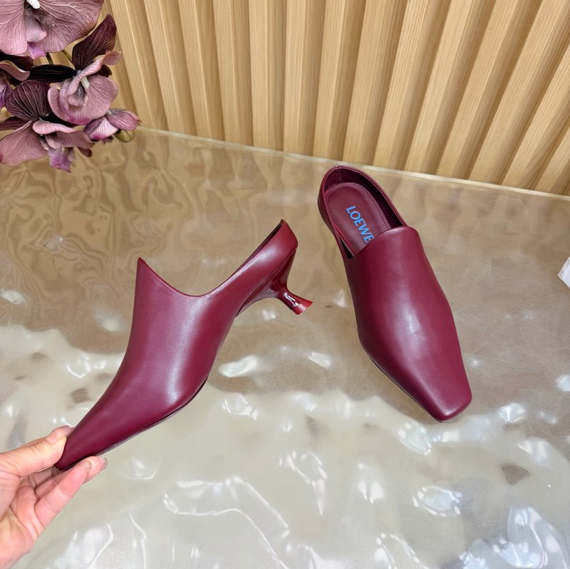 로에베 진주 장식 뮬 힐 슬리퍼 001-233693