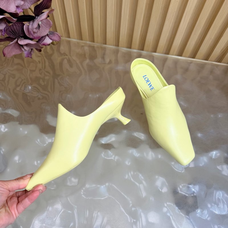 로에베 뉴 뮬 하프슬리퍼 캣힐 샌들 001-233695