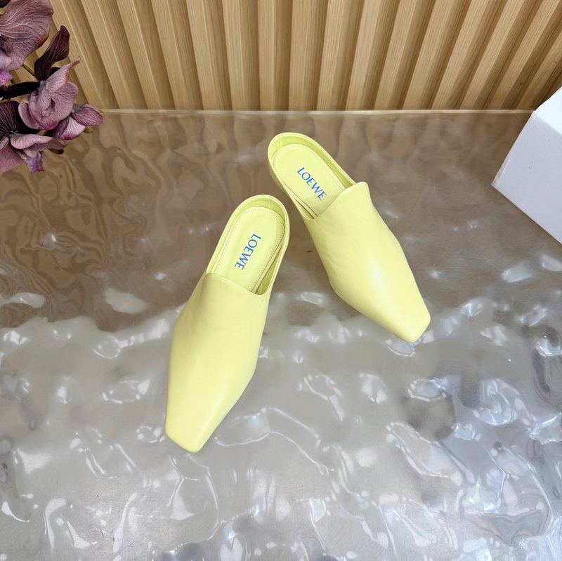 로에베 뉴 뮬 하프슬리퍼 캣힐 샌들 001-233695