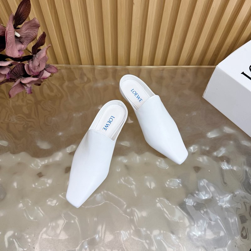 로에베 뉴발 뮬 힐 슬리퍼 001-233696