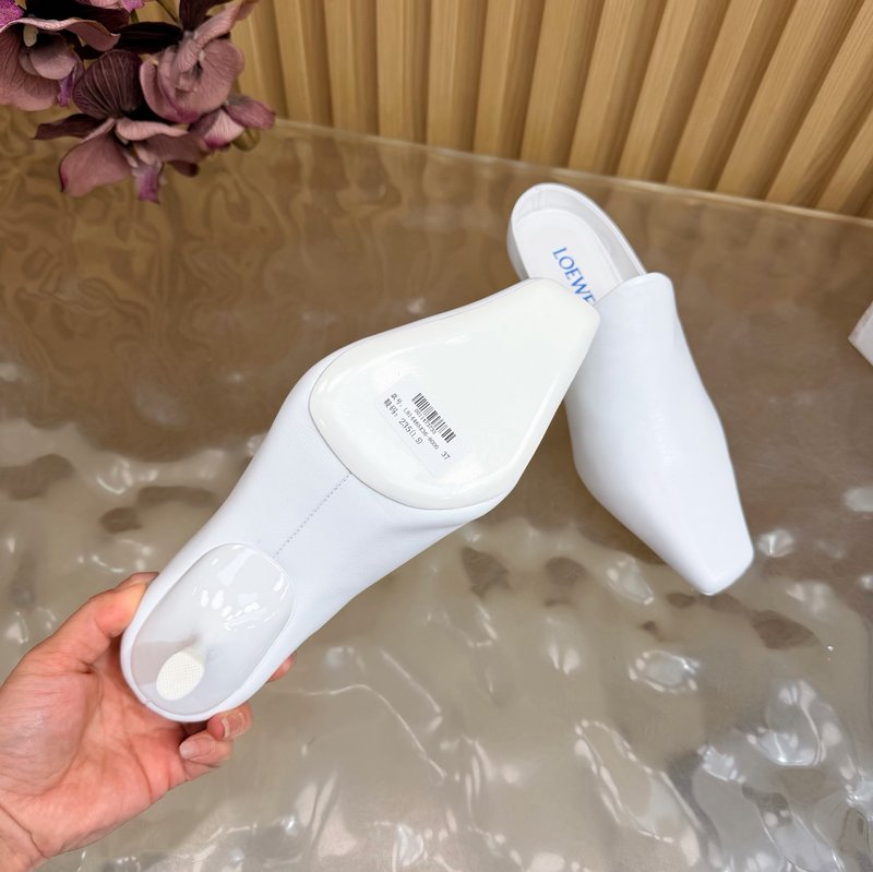 로에베 뉴발 뮬 힐 슬리퍼 001-233696