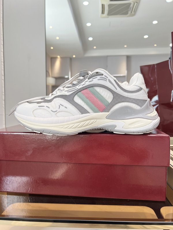 구찌 레트로 스트라이프 스니커즈 001-233850