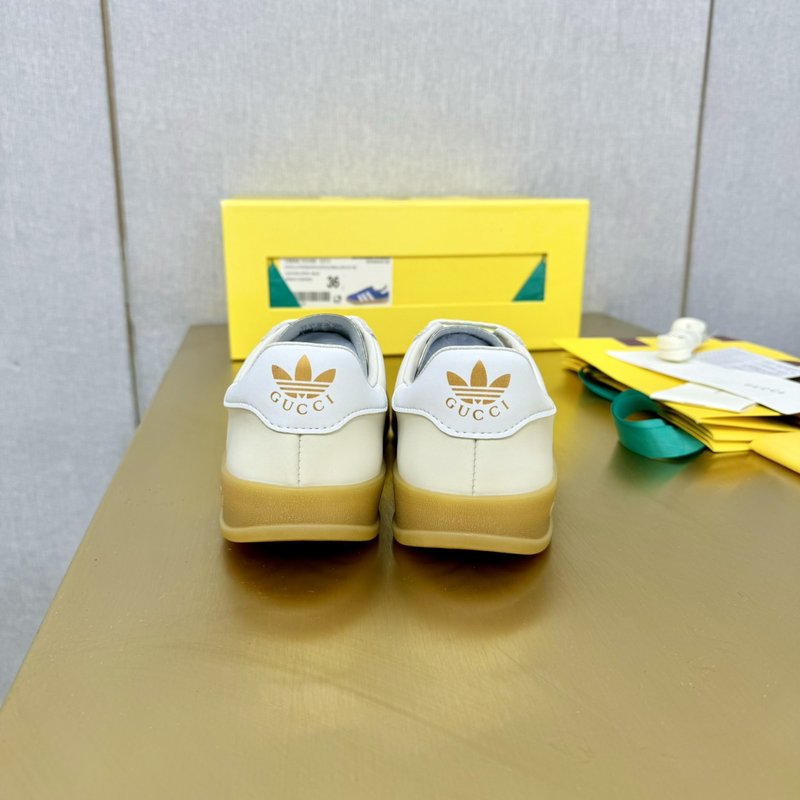 구찌 x 아디다스 오리지널스 가젤 레트로 스니커즈 001-233918