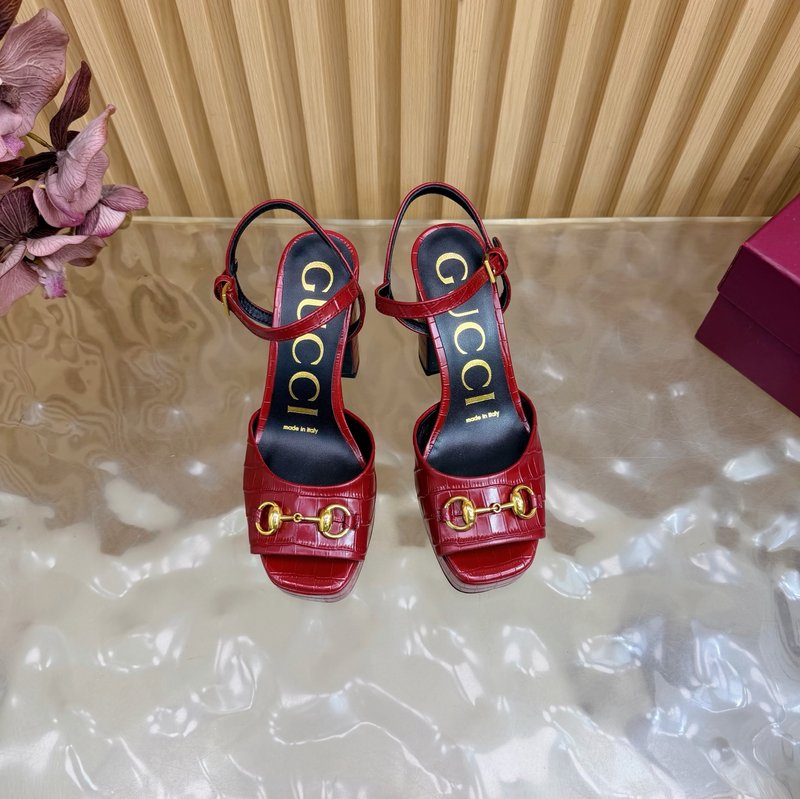 구찌 클래식 말衔扣 웨지 샌들 001-234007