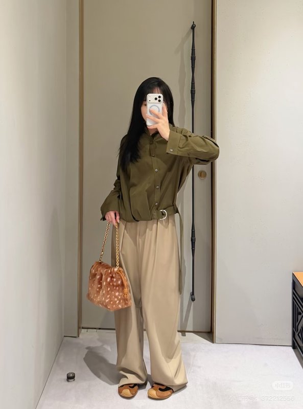 로에베 비대칭 디자인 루즈핏 셔츠 001-234018