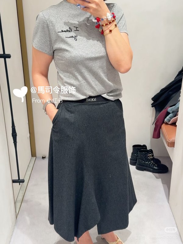 로에베 자수 라운드넥 반팔 티셔츠 001-234027