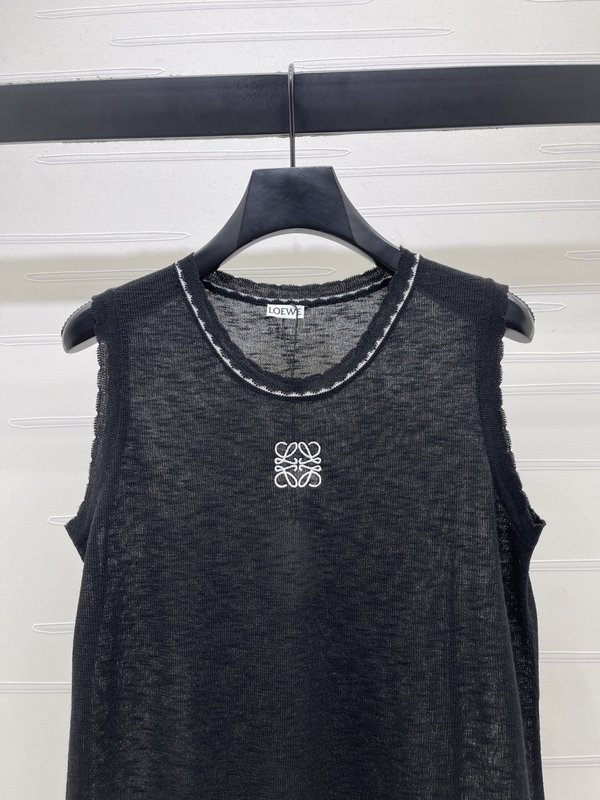 로에베 자수 로고 아이스 실크 니트 조끼 001-234044