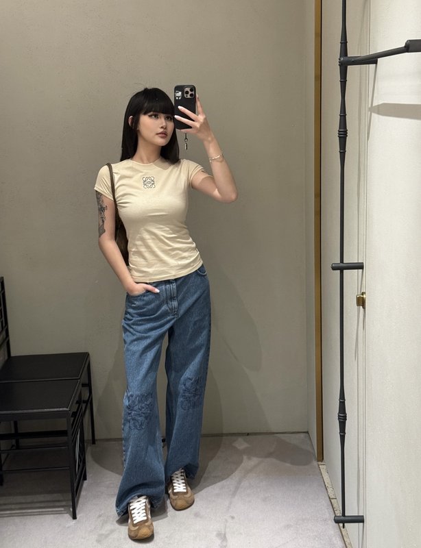 로에베 슬림핏 라운드넥 로고 티셔츠 001-234065