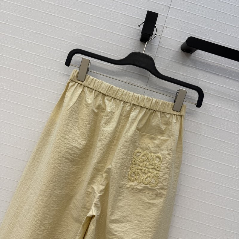 로에베 로고 패치 자수 캐주얼 팬츠 001-234135