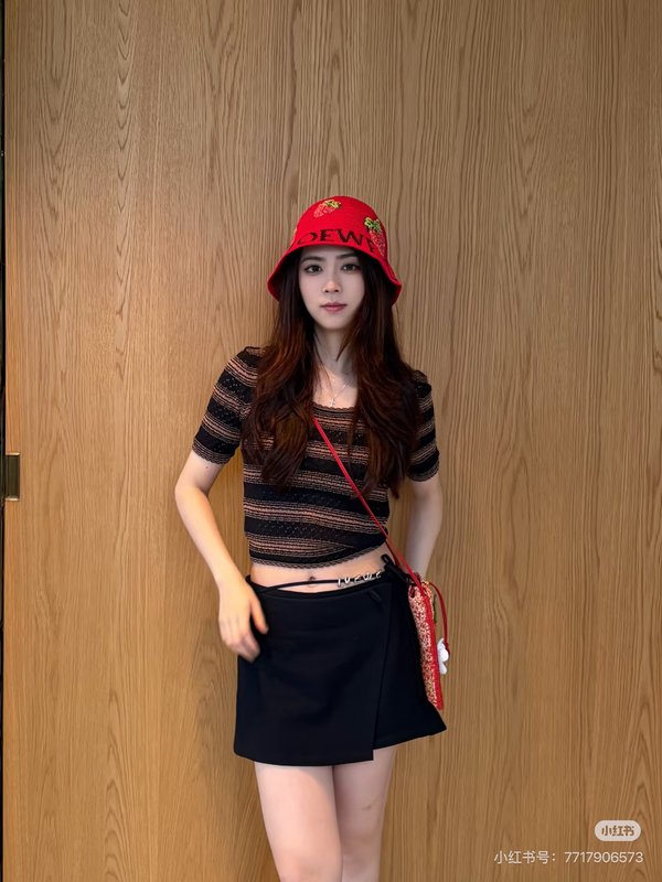 로에베 블랙 브라운 스트라이프 니트 반팔 001-234209