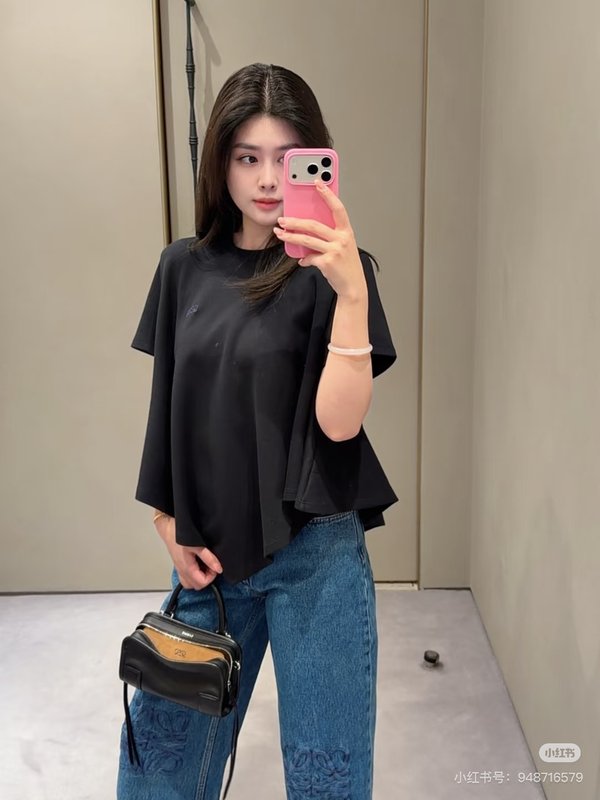로에베 로고 자수 불규칙 반팔 티셔츠 001-234214