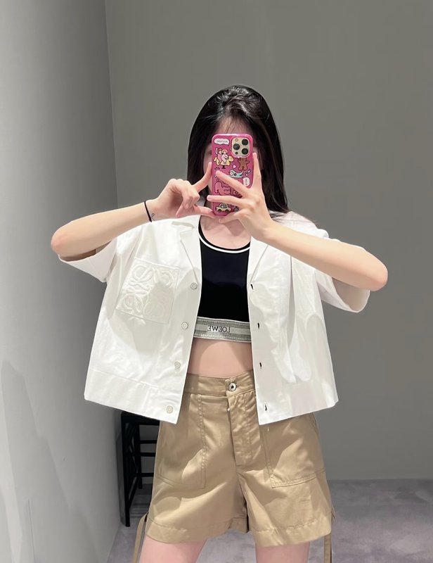로에베 반팔 셔츠 작은 칼라 싱글 브레스티드 001-234235