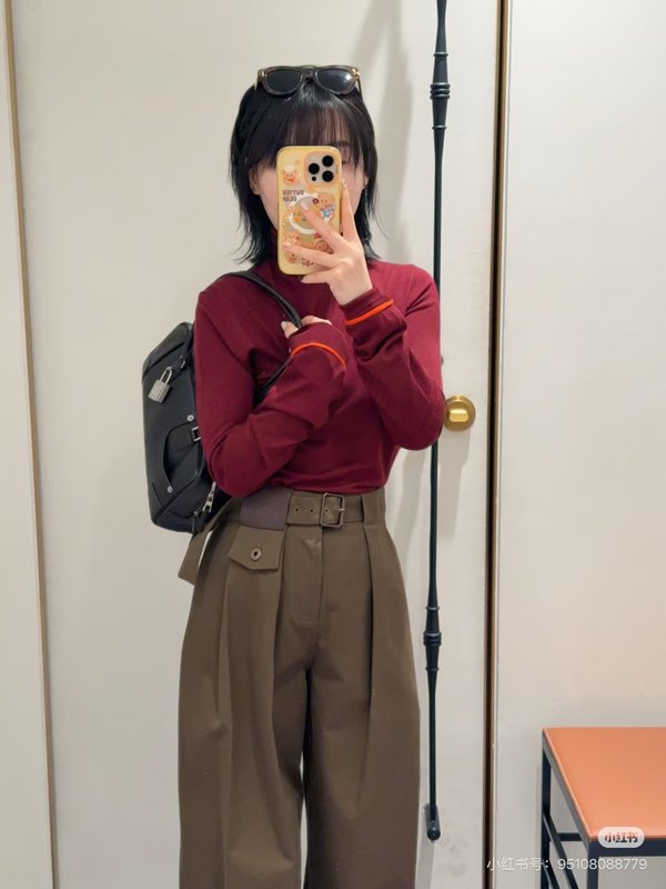 로에베 26 년 신상 올리브그린 와이드 팬츠 001-234250