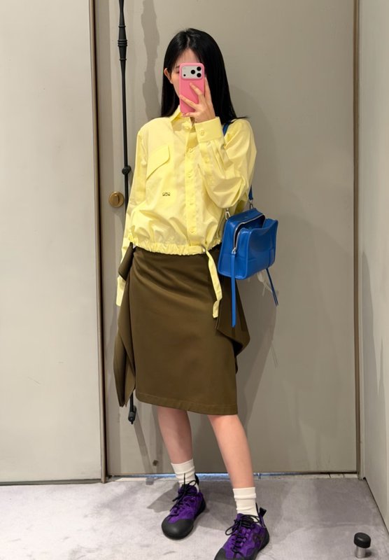 로에베 올리브 그린 불규칙 미디 스커트 001-234251
