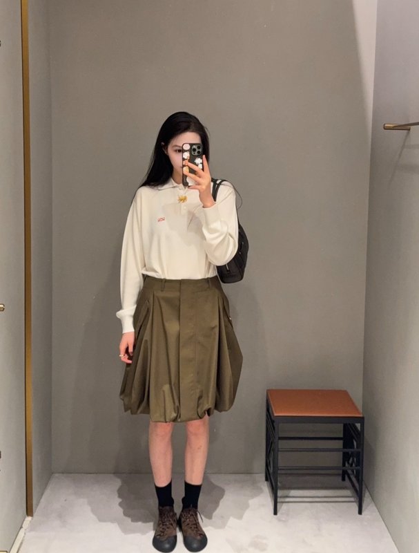 로에베 올리브그린 불규칙 버블 스커트 001-234278