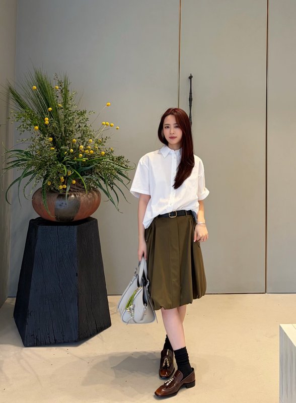 로에베 올리브그린 불규칙 버블 스커트 001-234278