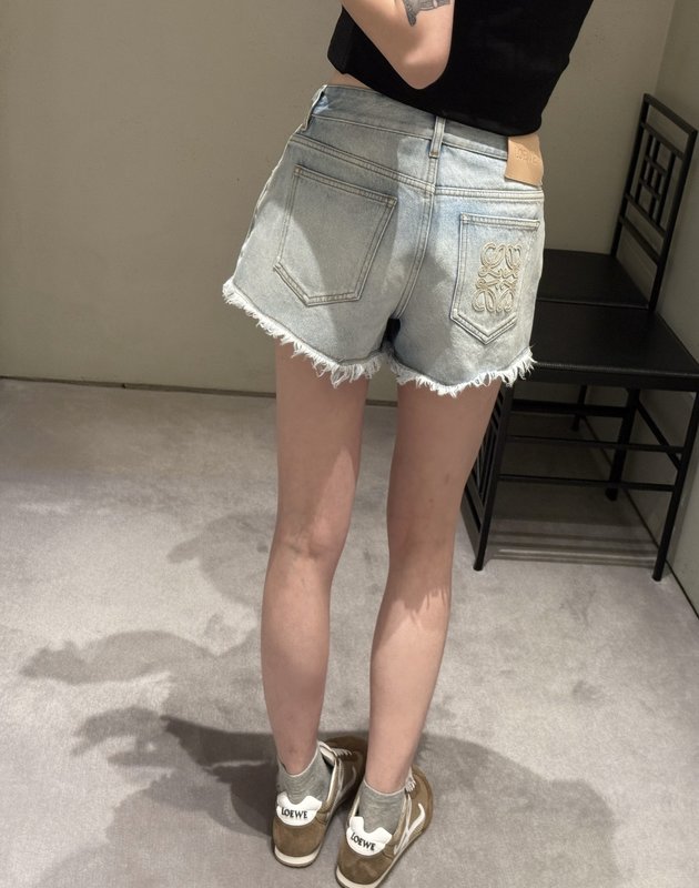 로에베 여름 연청 워싱 데님 숏팬츠 001-234289