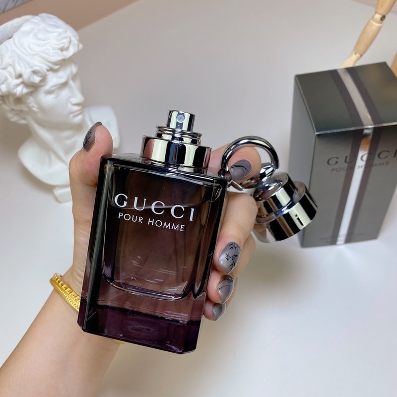 구찌 클래식 우디 우드 남성 오드뚜왈렛 001-234368