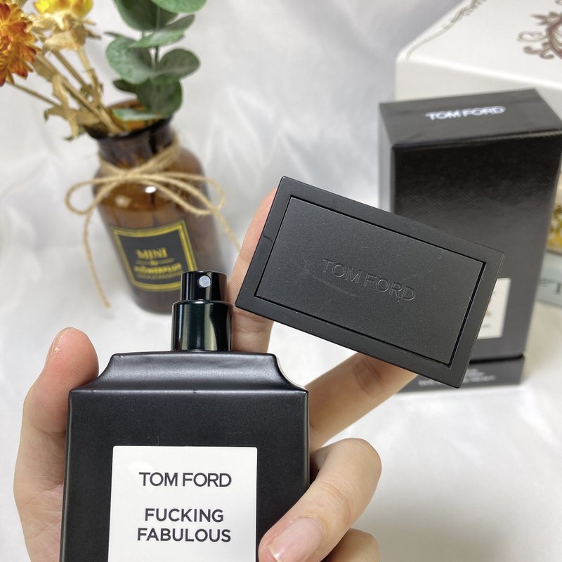 톰포드 퍼킹 파뷸러스 오드퍼퓸 001-234568