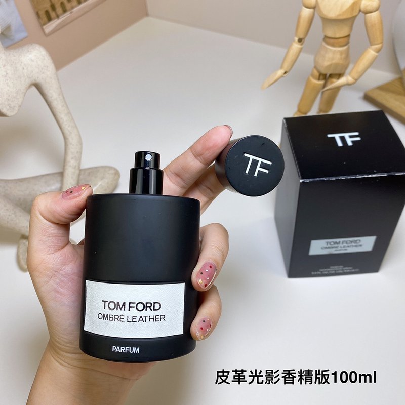 톰포드 옴브레 레더 퍼퓸 001-234607