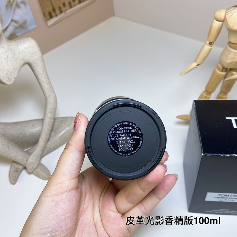 톰포드 옴브레 레더 퍼퓸 001-234607