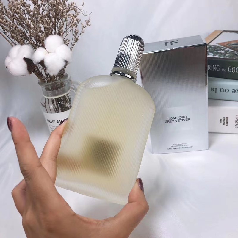톰포드 그레이 베티버 오드뚜왈렛 001-234640