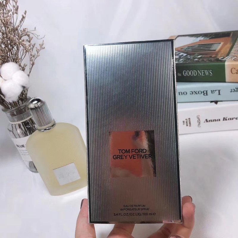 톰포드 그레이 베티버 오드뚜왈렛 001-234640