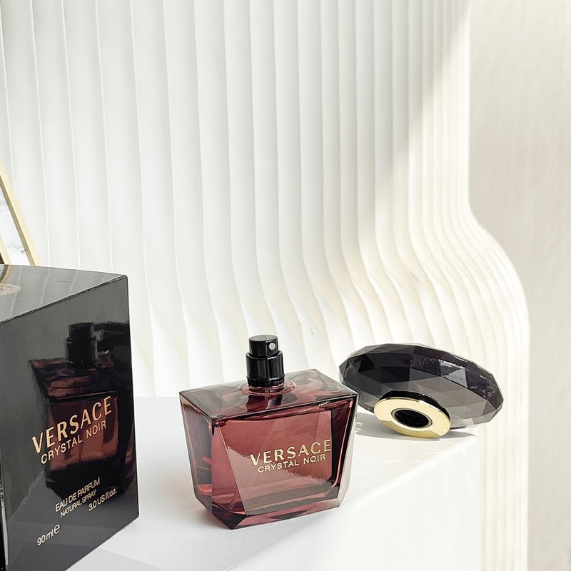 베르사체 블랙 크리스탈 우먼 오드퍼퓸 90ml 001-234728