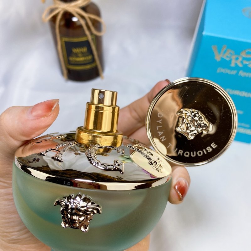 베르사체 딜란 터콰이즈 여성 오드뚜왈렛 100ml 001-234733