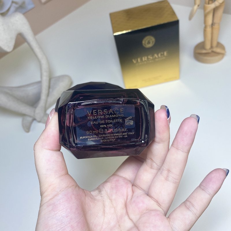 베르사체 크리스탈 느와르 오드뚜왈렛 90ml 001-234747