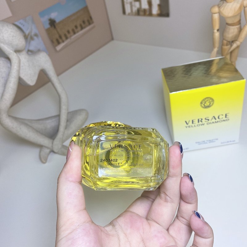 베르사체 옐로우 다이아몬드 여성 향수 90ml 001-234755