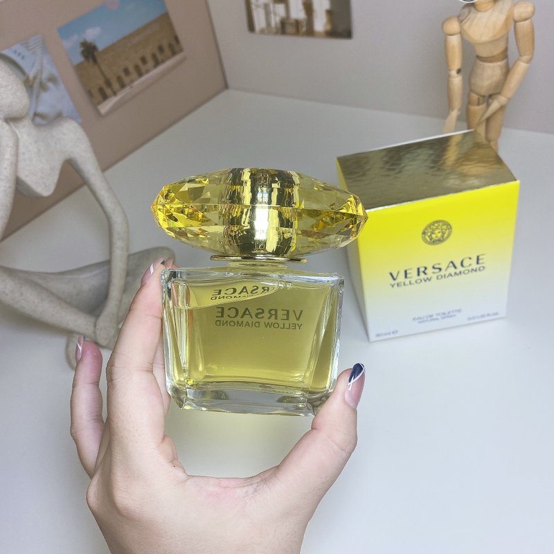 베르사체 옐로우 다이아몬드 여성 향수 90ml 001-234755