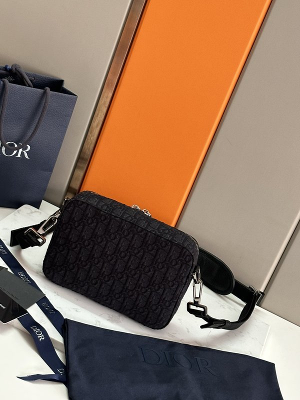 디올 오블리크 캔버스 카메라백 001-234897