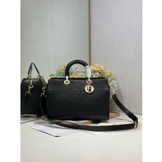 디올 신상 블랙 평직 핸드백 001-235024
