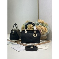 디올 신상 블랙 평직 핸드백 001-235047
